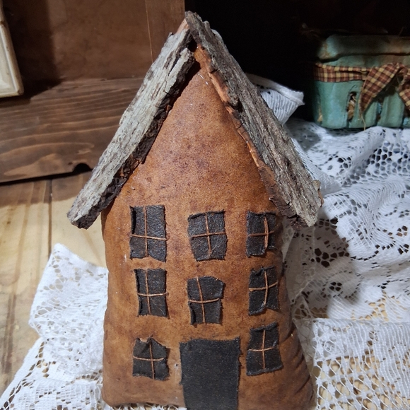 Primitive house - Picture 2 of 2